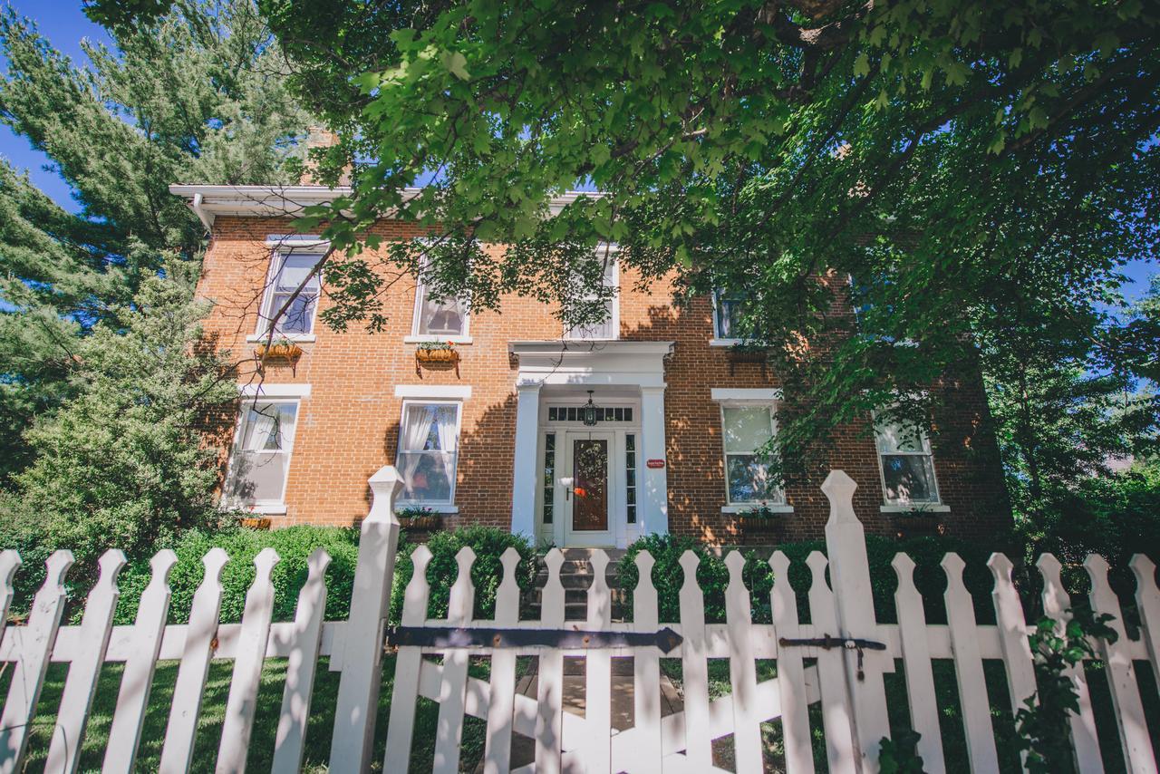 Old Caledonian Bed & Breakfast 외부 사진